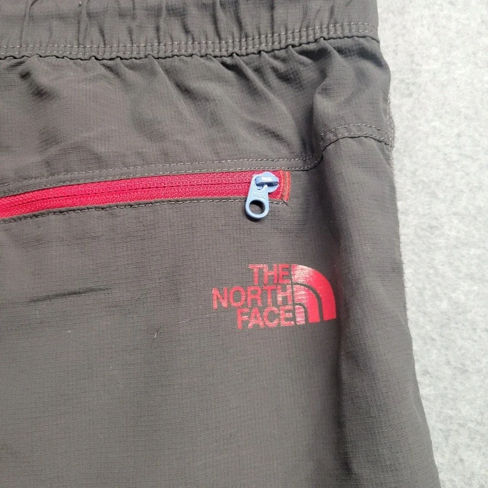 The North Face Mens XXL Class V Water Shorts Grey Red Waistband Nylon Hiking